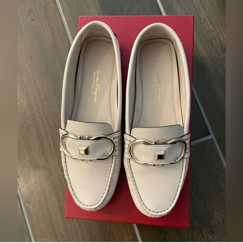 ☆☆Sold ☆ Sold ☆☆SALVATORE FERRAGAMO loafers